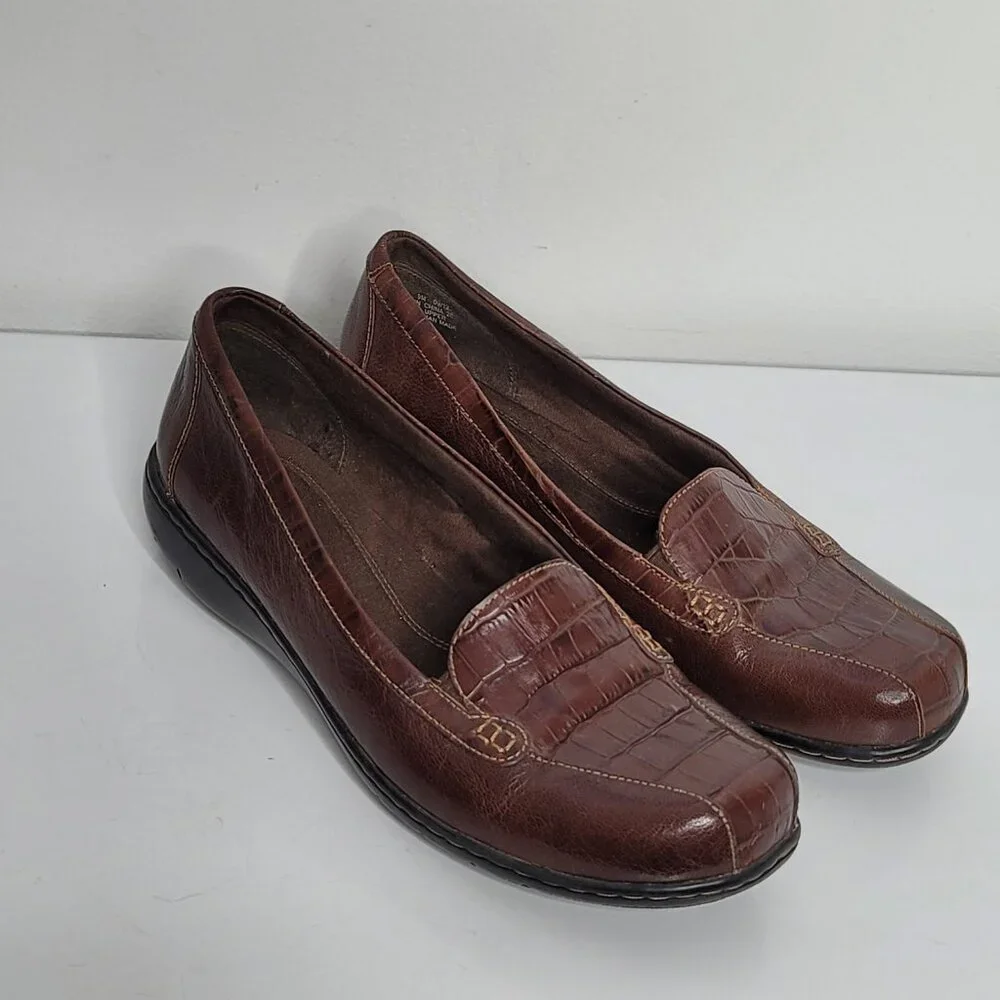 Clarks Bendable Womens 9 Bayou‎ Two Leather Slip On Croc Print Loafer Shoes